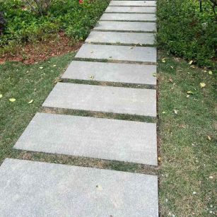 贺州 芝麻黑小区踏步、汀步石铺装效果