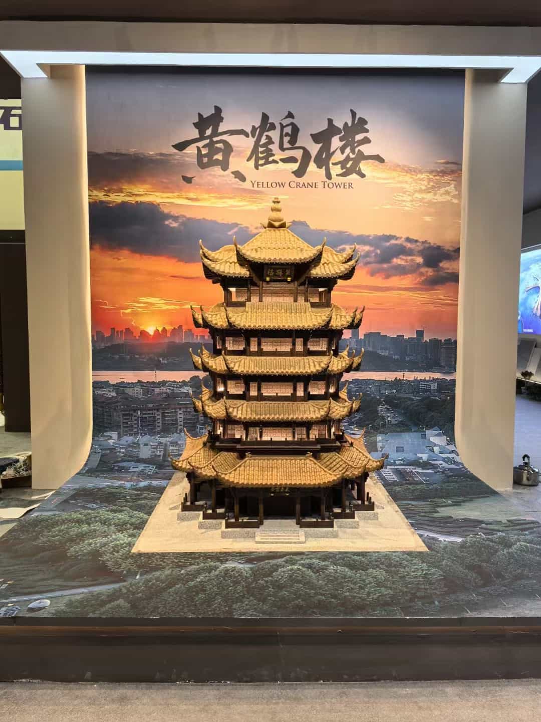 贺州仿古石文创作品-黄鹤楼