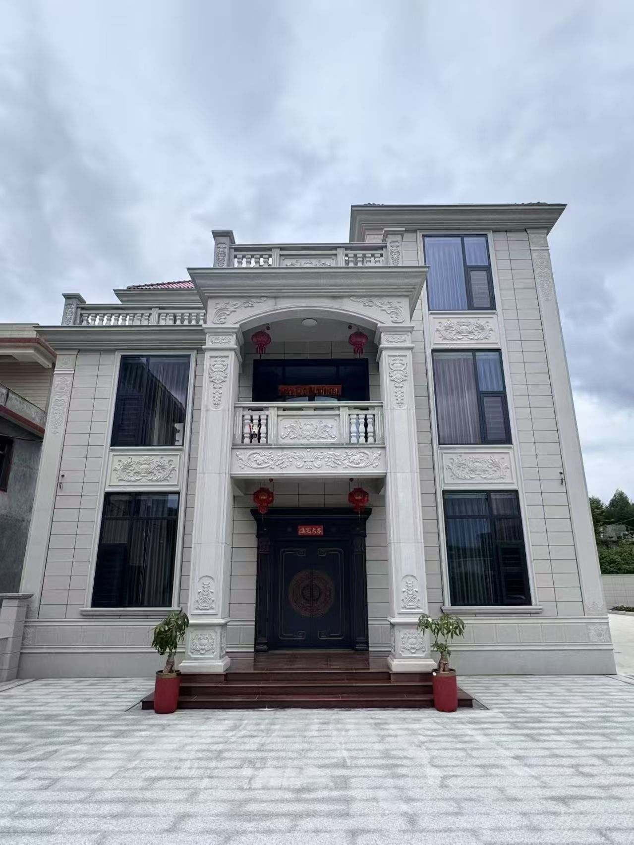 贺州 芝麻白石材别墅干挂案例展示