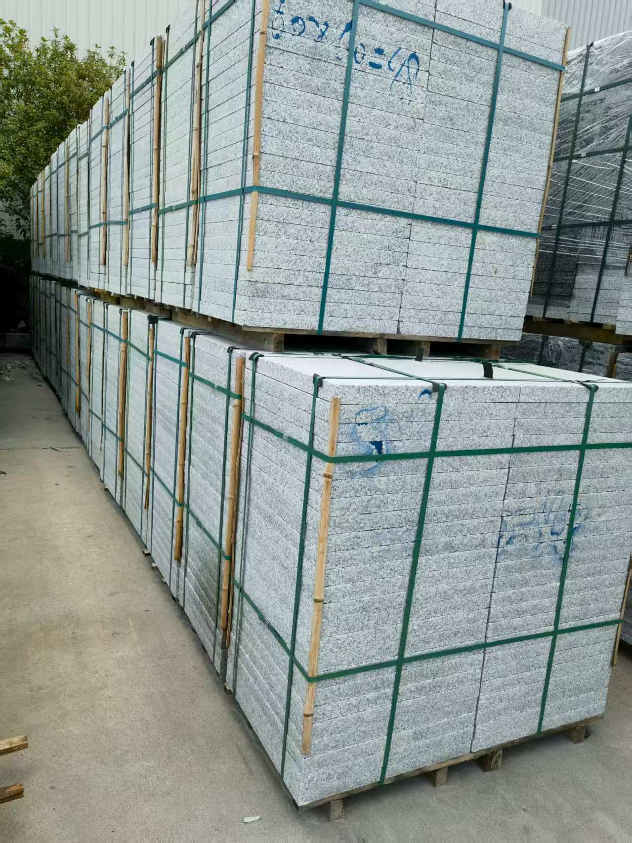 贺州 大花芙蓉白火烧成品，市政园林广场地铺石